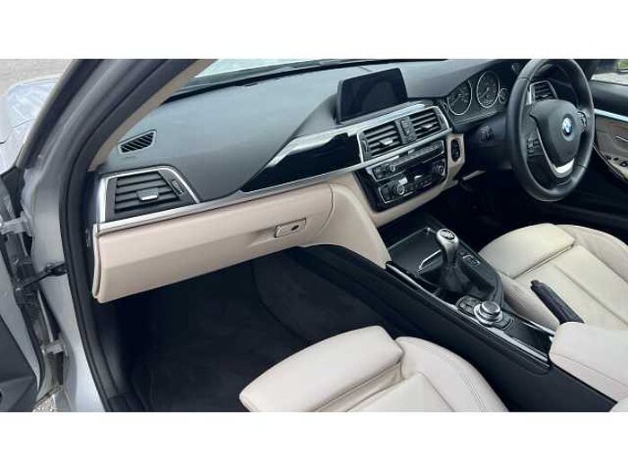 BMW 3 SERIES 320i Sport 4dr 