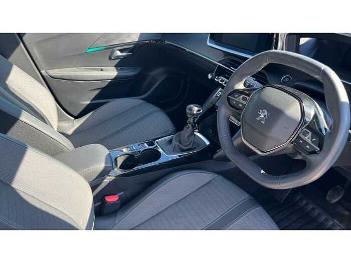 Peugeot 208 208 1.2 PureTech 100 Allure Premium 5dr 