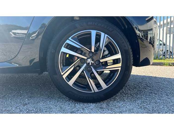 Peugeot 208 208 1.2 PureTech 100 Allure Premium 5dr 