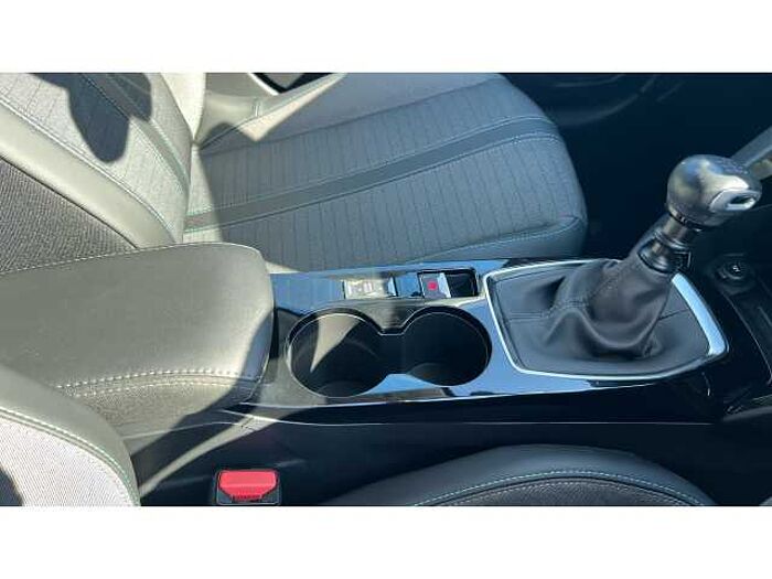 Peugeot 208 208 1.2 PureTech 100 Allure Premium 5dr 