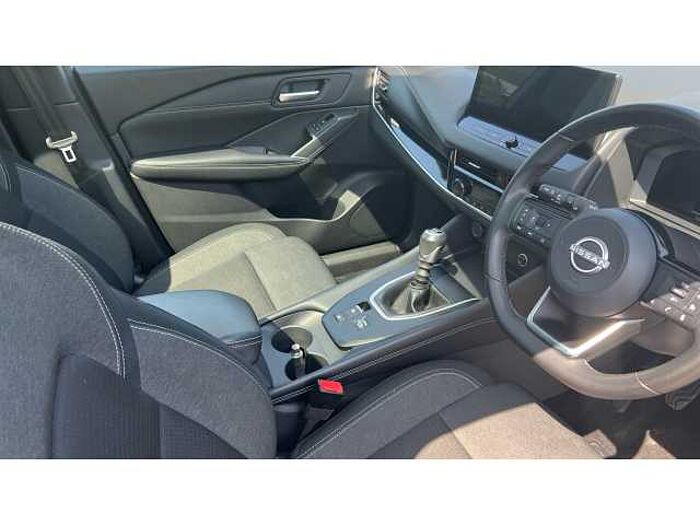 Nissan Qashqai QASHQAI 1.3 DiG-T MH N-Connecta 5dr 