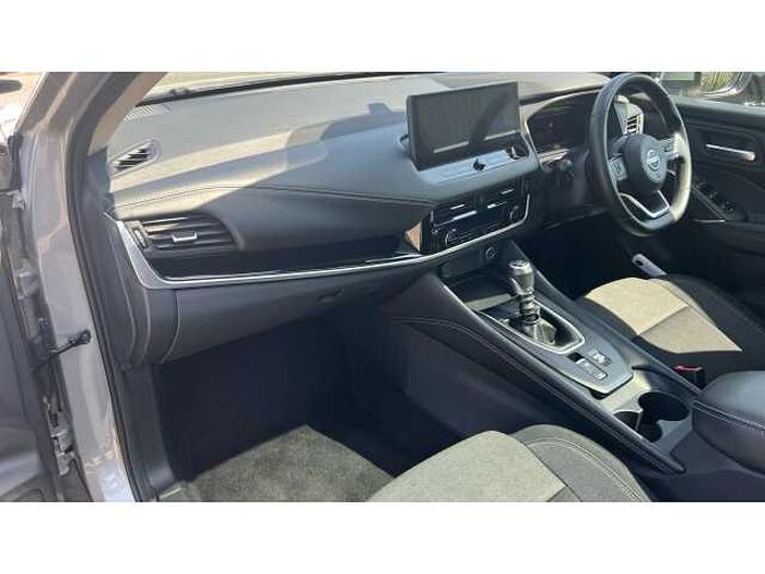 Nissan Qashqai QASHQAI 1.3 DiG-T MH N-Connecta 5dr 