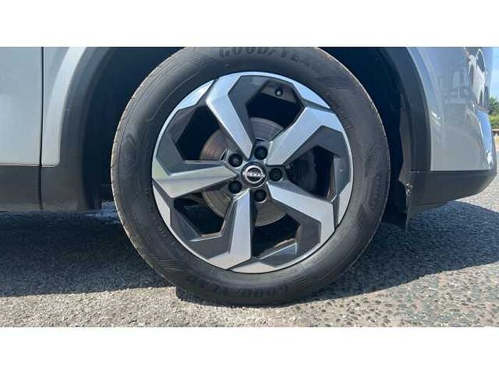 Nissan Qashqai QASHQAI 1.3 DiG-T MH N-Connecta 5dr 