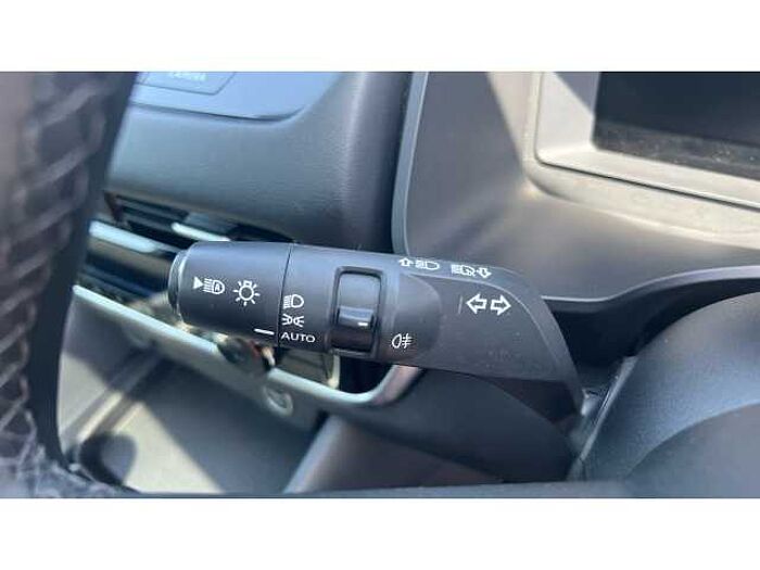 Nissan Qashqai QASHQAI 1.3 DiG-T MH N-Connecta 5dr 