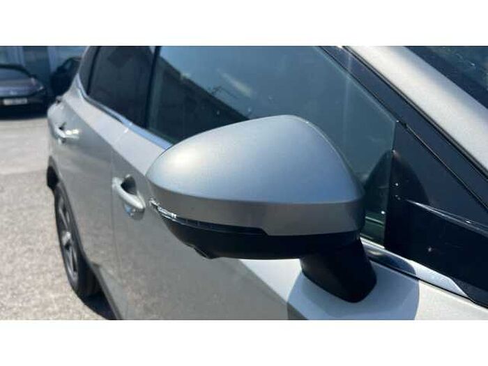 Nissan Qashqai QASHQAI 1.3 DiG-T MH N-Connecta 5dr 
