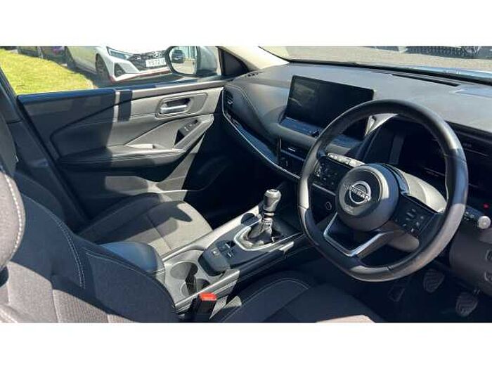Nissan Qashqai QASHQAI 1.3 DiG-T MH N-Connecta 5dr 