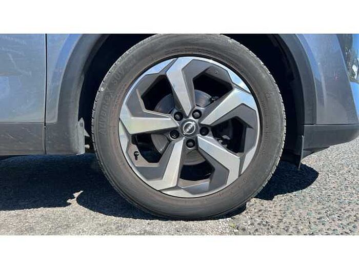 Nissan Qashqai QASHQAI 1.3 DiG-T MH N-Connecta 5dr 