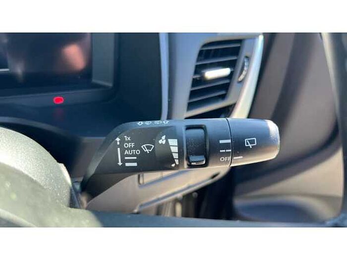 Nissan Qashqai QASHQAI 1.3 DiG-T MH N-Connecta 5dr 