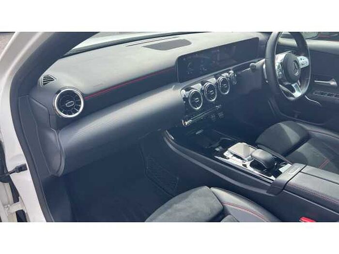 Mercedes-Benz A CLASS A200 AMG Line Executive 5dr Auto 