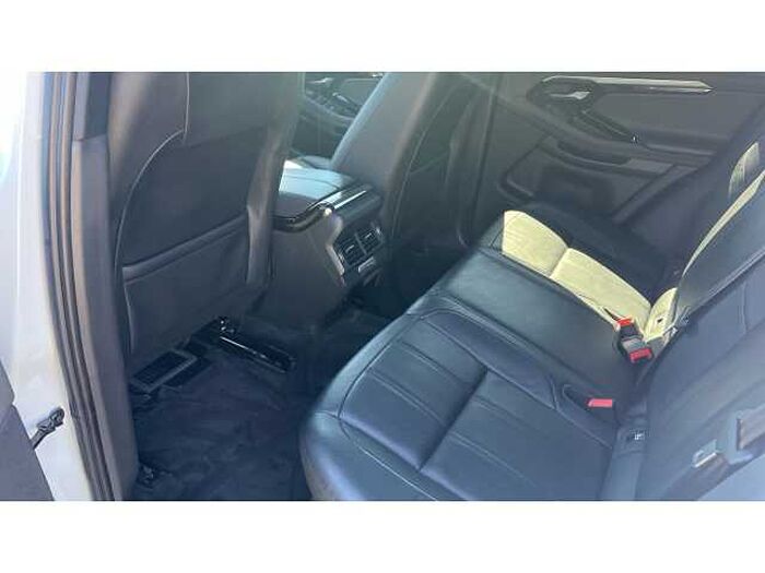 Land Rover Range Rover Evoque RANGE ROVER EVOQUE 2.0 D180 R-Dynamic SE 5dr Auto 