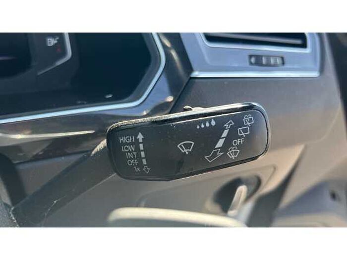 Volkswagen Tiguan TIGUAN 2.0 TDi 150 R-Line Tech 5dr DSG 
