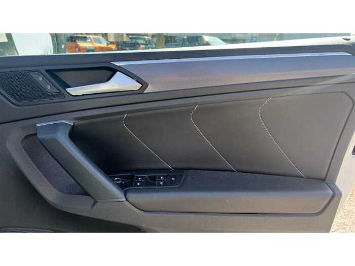 Volkswagen Tiguan TIGUAN 2.0 TDi 150 R-Line Tech 5dr DSG 
