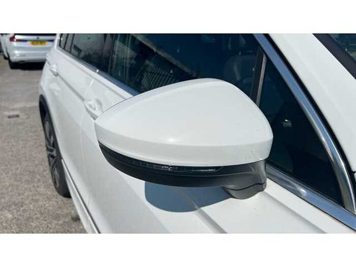 Volkswagen Tiguan TIGUAN 2.0 TDi 150 R-Line Tech 5dr DSG 