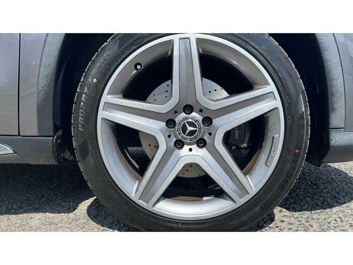 Mercedes-Benz GLA 220 GLA 220d 4Matic AMG Line Premium 5dr Auto 