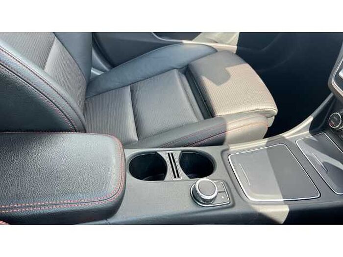 Mercedes-Benz GLA 220 GLA 220d 4Matic AMG Line Premium 5dr Auto 