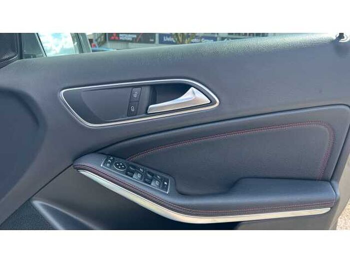 Mercedes-Benz GLA 220 GLA 220d 4Matic AMG Line Premium 5dr Auto 