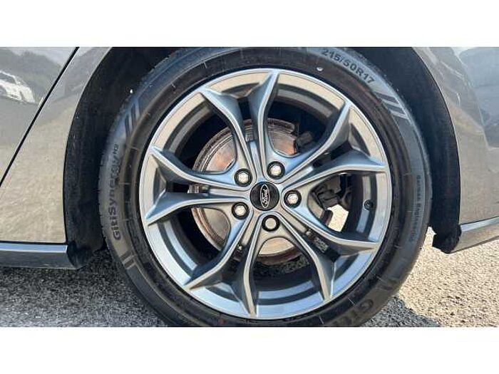 Ford Focus FOCUS 1.0 EcoBoost 125 ST-Line Nav 5dr 