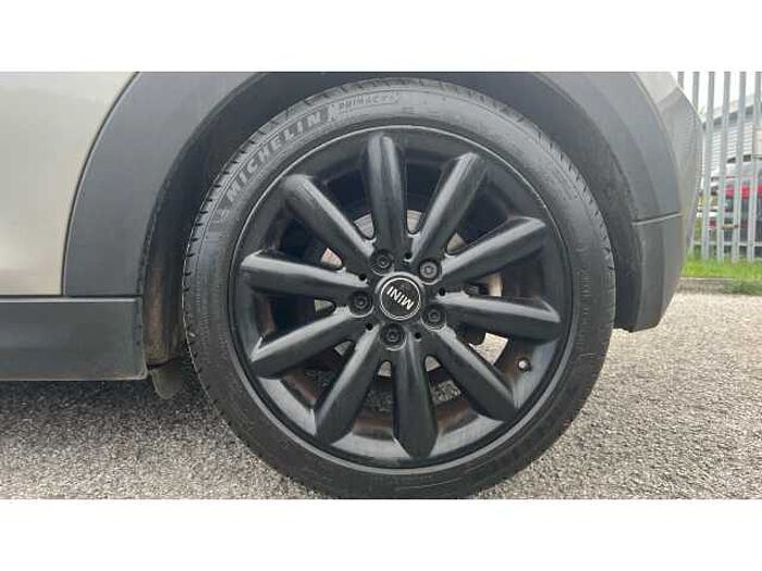 MINI Mini HATCHBACK 1.5 Cooper 3dr Auto 
