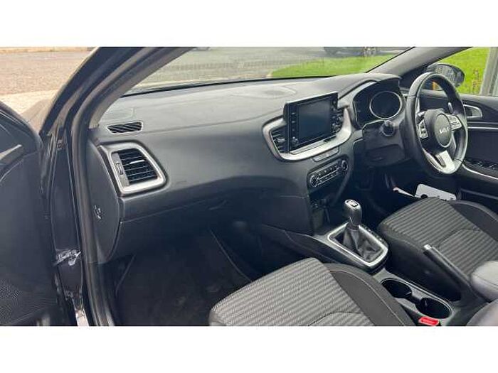 Kia Ceed CEED 1.5T GDi ISG 2 5dr 