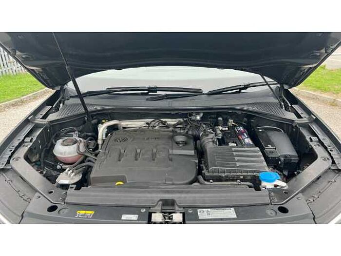 Volkswagen Tiguan TIGUAN 2.0 TDi 150 4Motion R-Line 5dr 