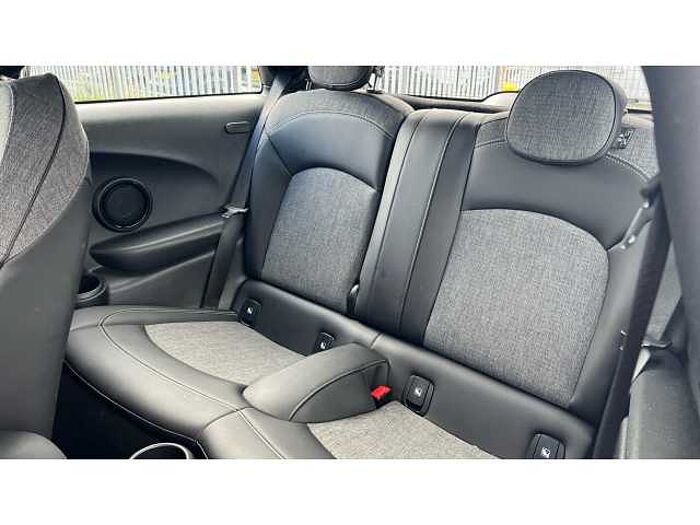 MINI Mini HATCHBACK 135kW Cooper S Level 2 33kWh 3dr Auto 