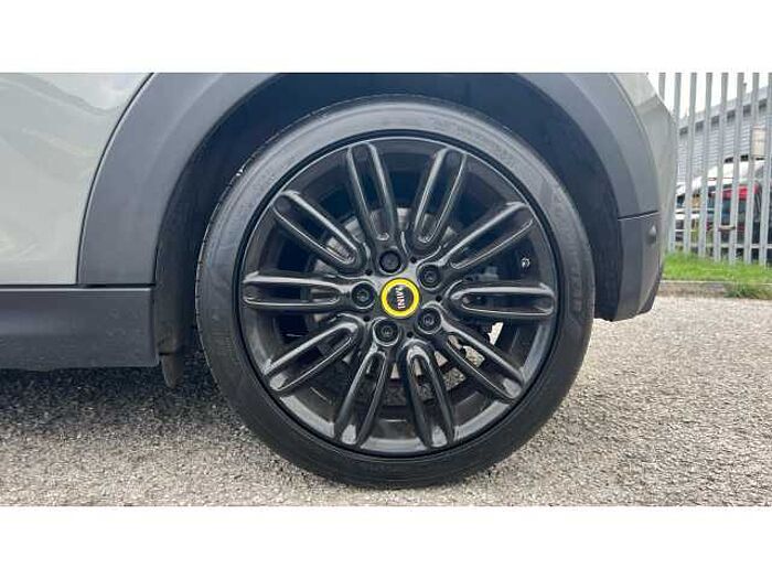 MINI Mini HATCHBACK 135kW Cooper S Level 2 33kWh 3dr Auto 