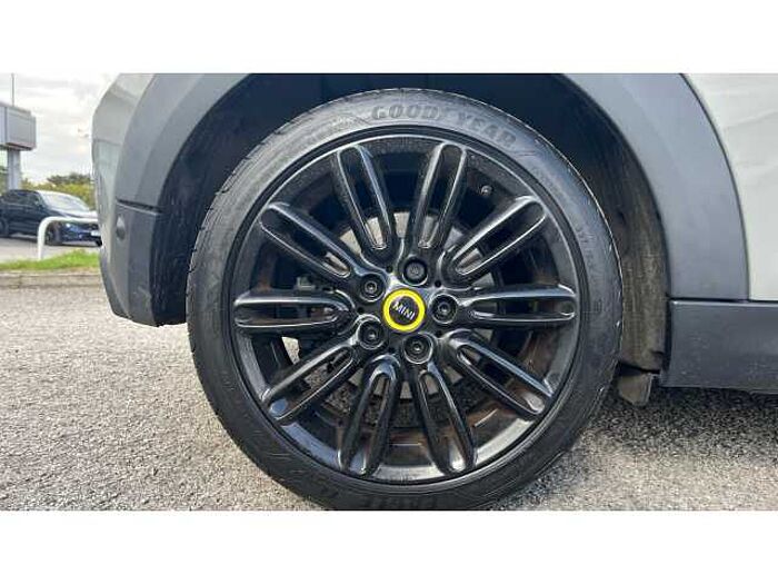 MINI Mini HATCHBACK 135kW Cooper S Level 2 33kWh 3dr Auto 