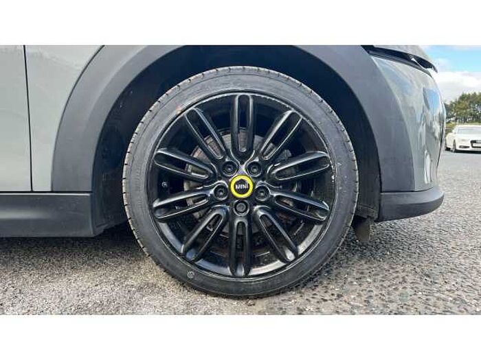 MINI Mini HATCHBACK 135kW Cooper S Level 2 33kWh 3dr Auto 