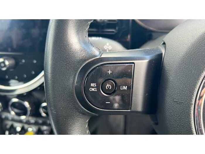 MINI Mini HATCHBACK 135kW Cooper S Level 2 33kWh 3dr Auto 