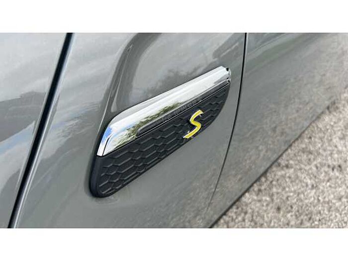 MINI Mini HATCHBACK 135kW Cooper S Level 2 33kWh 3dr Auto 
