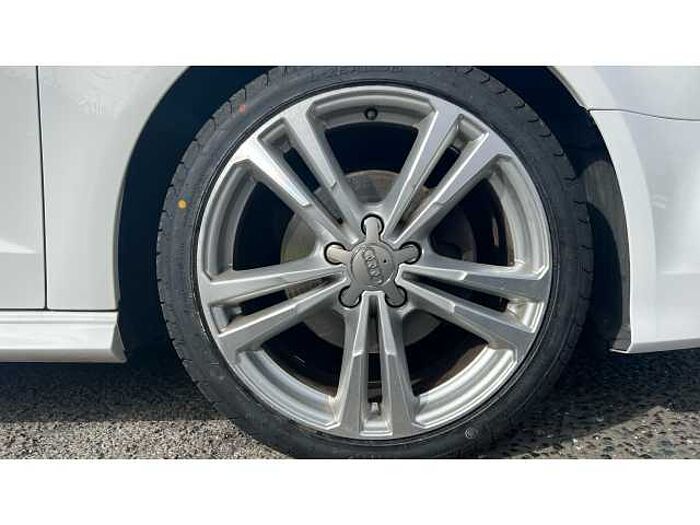 Audi A3 A3 1.5 TFSI S Line 5dr 